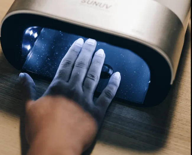 Mobile Nail Tech Services: Pros & Cons For Your Business